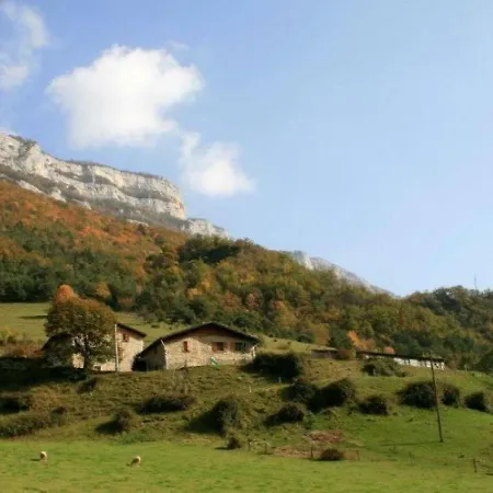 House La Fontaine De Triol *
