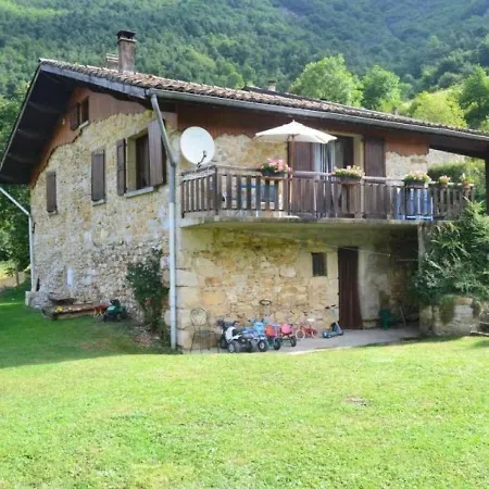 House La Fontaine De Triol Echevis