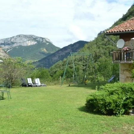 House La Fontaine De Triol *